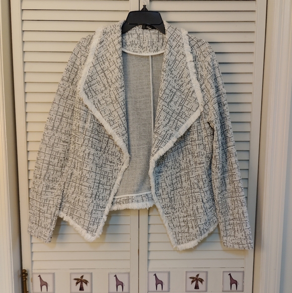 Adrienne Vittadini Jackets & Blazers - Adrienne Vittadini White and Black Tweed Open Front Jacket